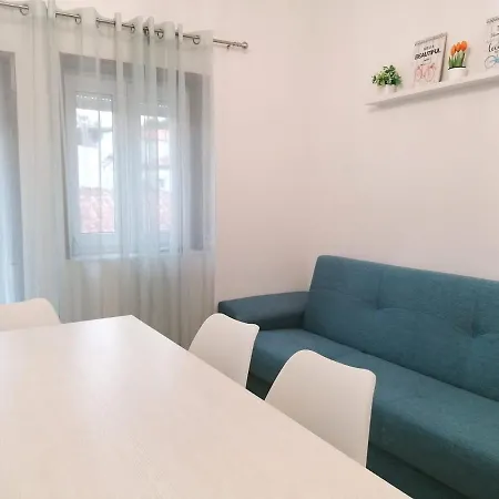 Apartment B In
