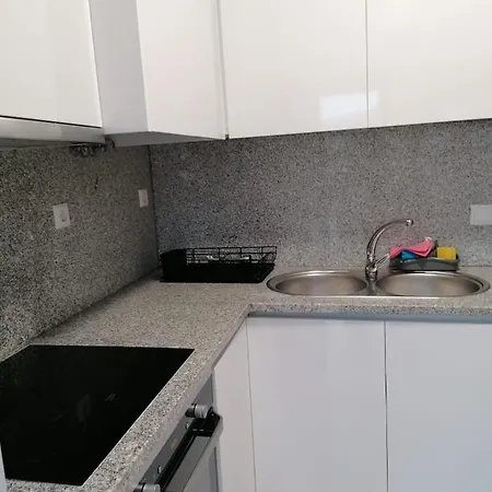 Trajadinha B In *
